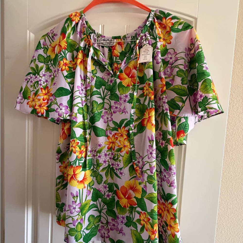 Vintage Hilo Hattie Lavender Floral Tie-Neck Tunic Top